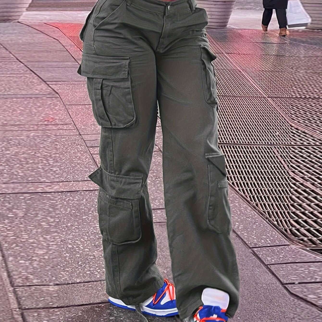 Mid-Waisted Cargo Jeans – Wide Leg, Casual Streetwear