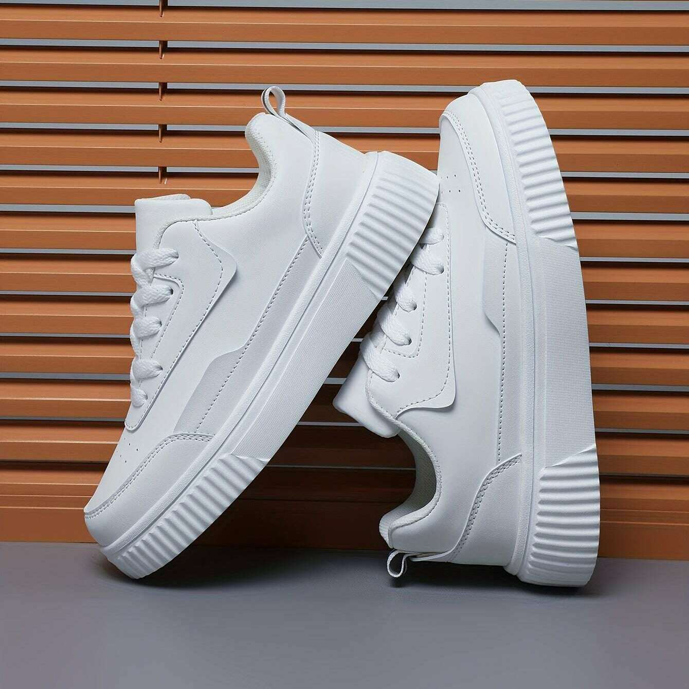 Women's Trendy Skate Shoes Lace-Up Casual Low Top Sneakers