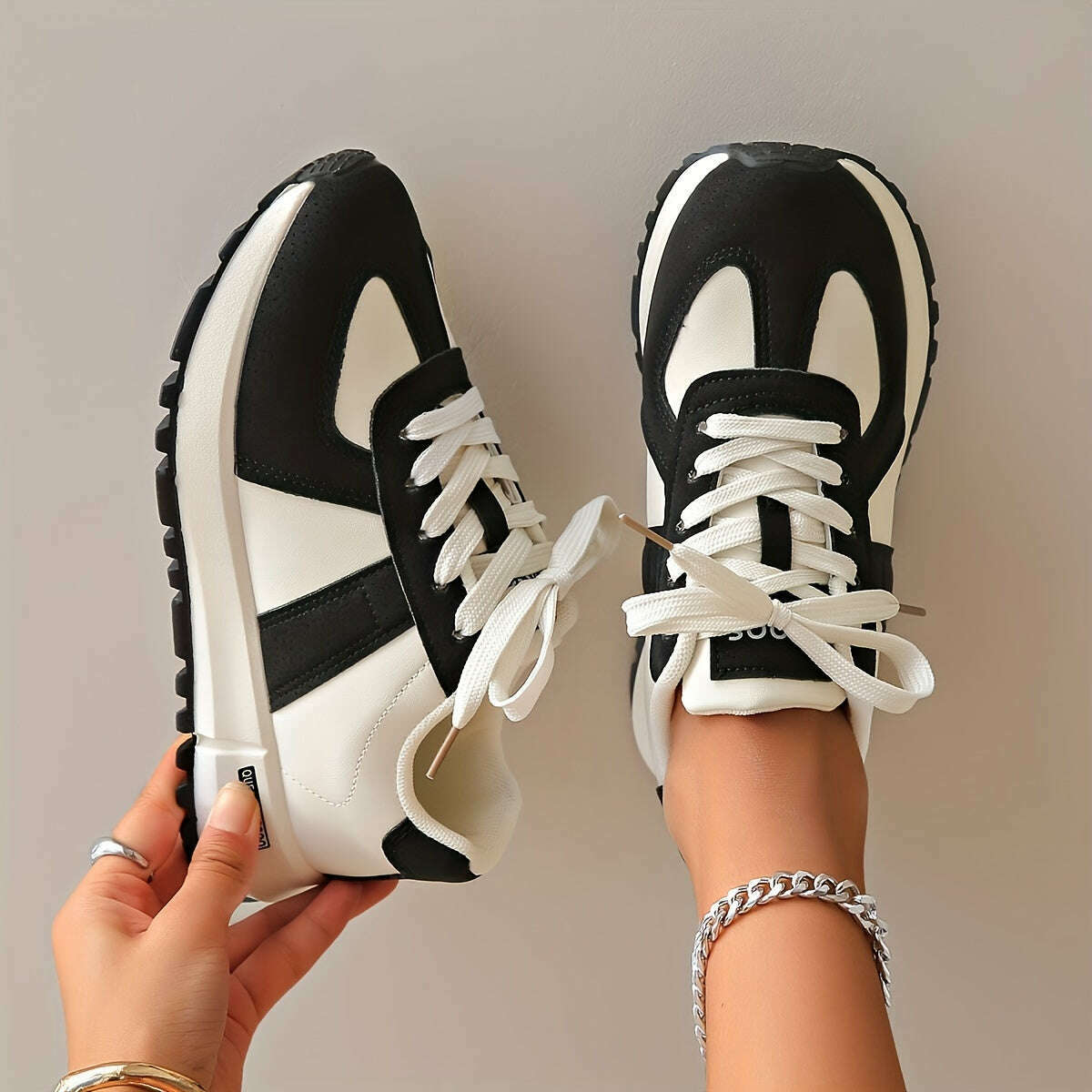 Women's Lightweight Casual Sneakers
