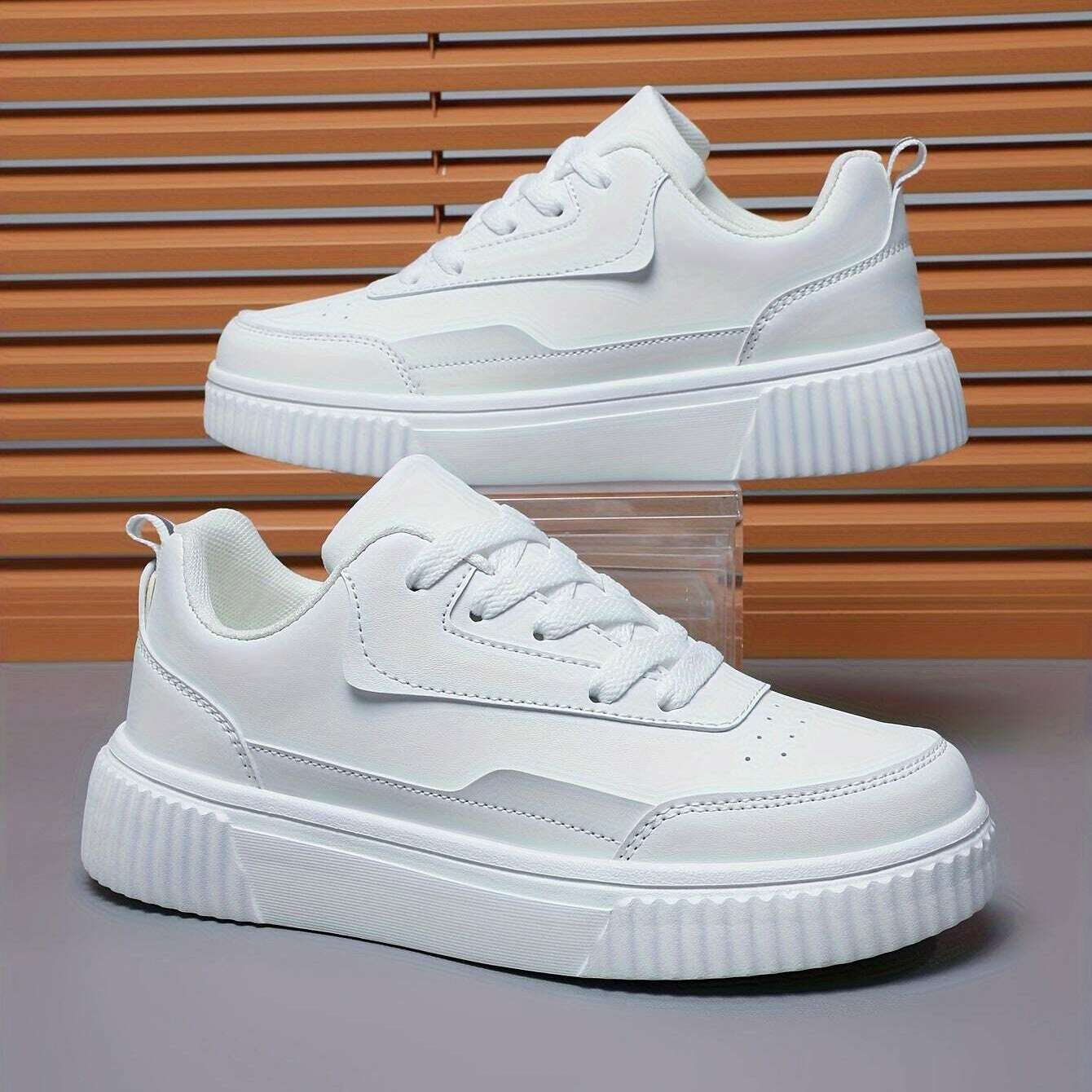 Women's Trendy Skate Shoes Lace-Up Casual Low Top Sneakers