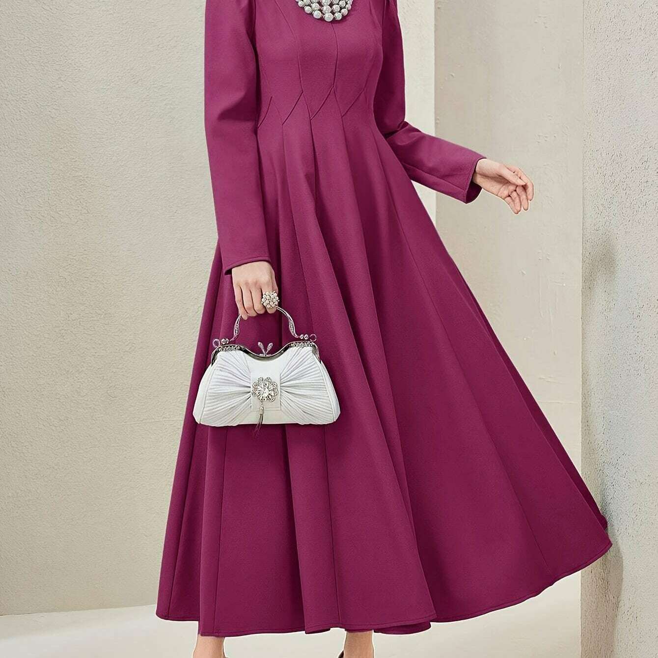 Crew Neck Long Sleeve Dress – Elegant & Timeless