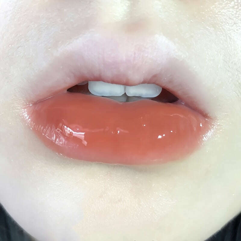 Bear Seal Lip Jelly: Glossy, Moisturizing, Plant-Based