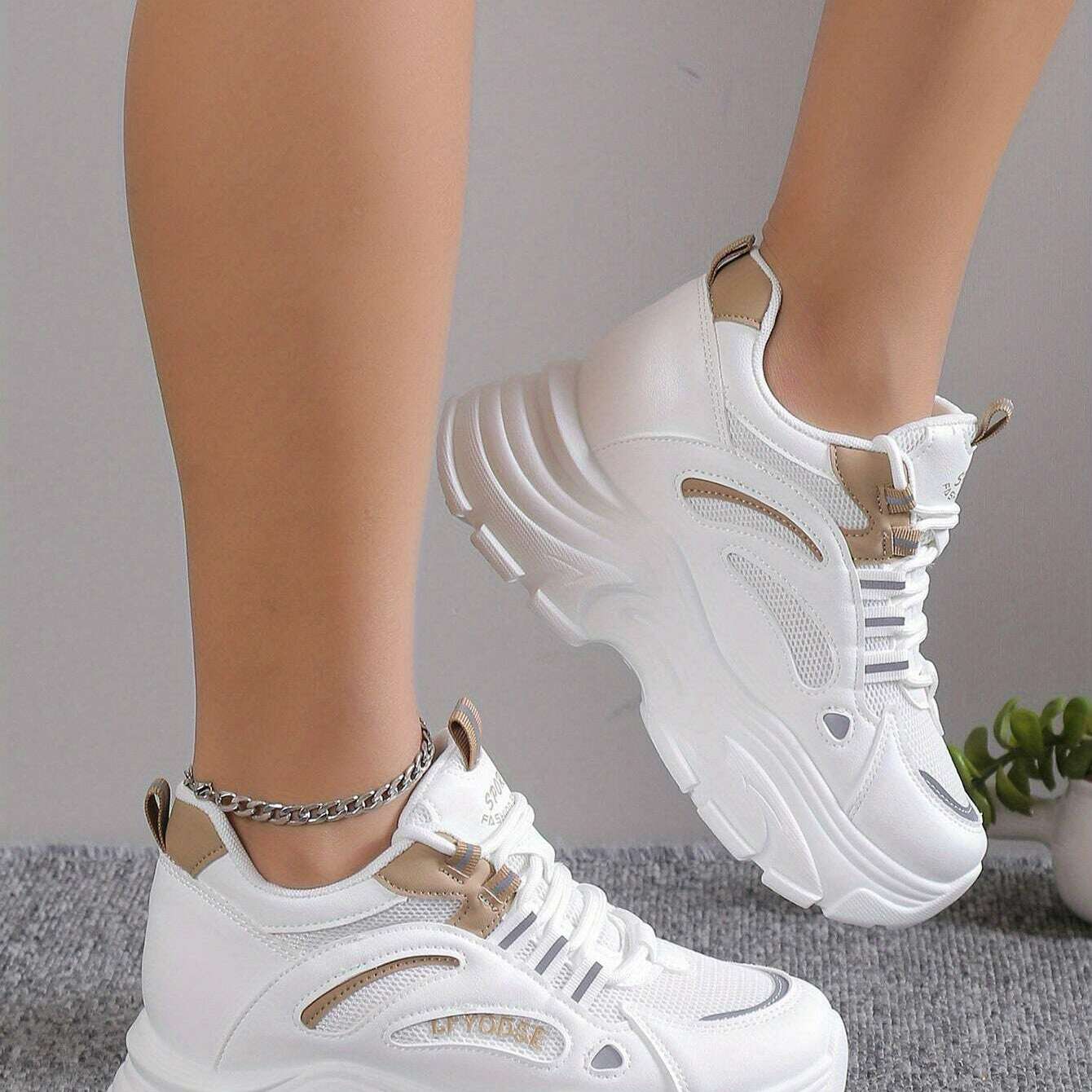 Women's Lightweight Solid Color Mesh Sneakers