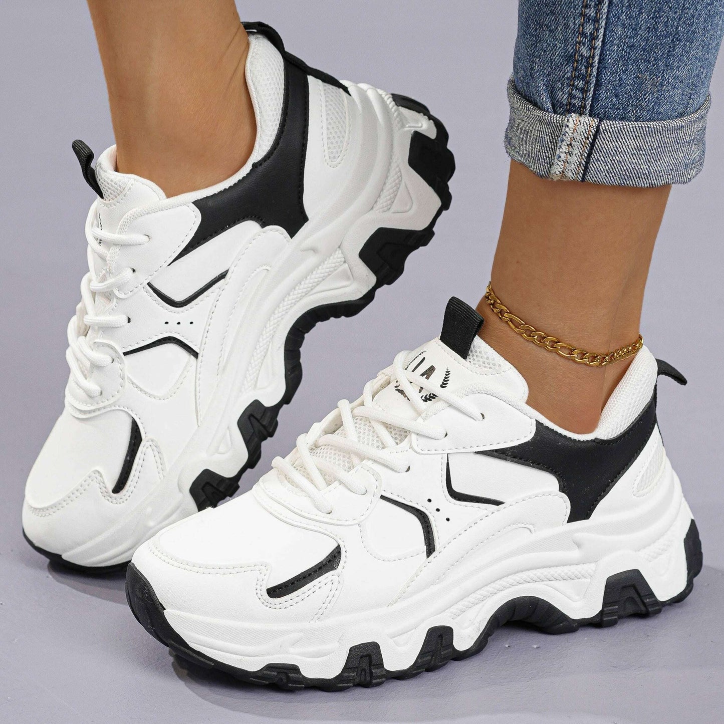Versatile Ladies' Casual Sports Shoes