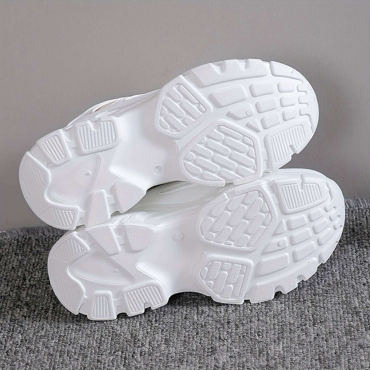 Women's Lightweight Solid Color Mesh Sneakers
