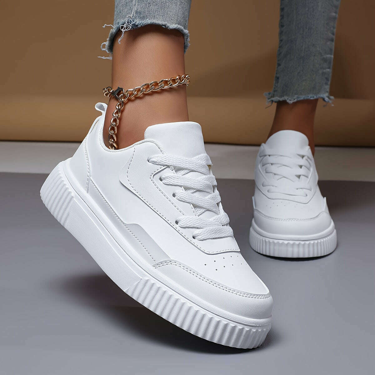 Women's Trendy Skate Shoes Lace-Up Casual Low Top Sneakers