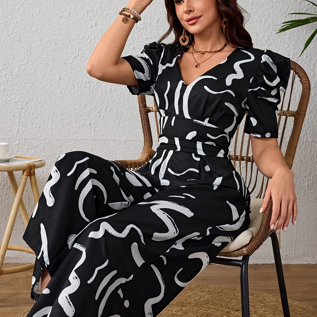 Women's Elegant V-Neck Geometric Print Jumpsuit - Wide-Leg Short Sleeve Machine Washable Non-Stretch Fabric, Spring Summer Fall Casual & Occasion Wear, Clothes for Ladies, Versatile Clothing, Stylish Outfit, Comfortable Fabri