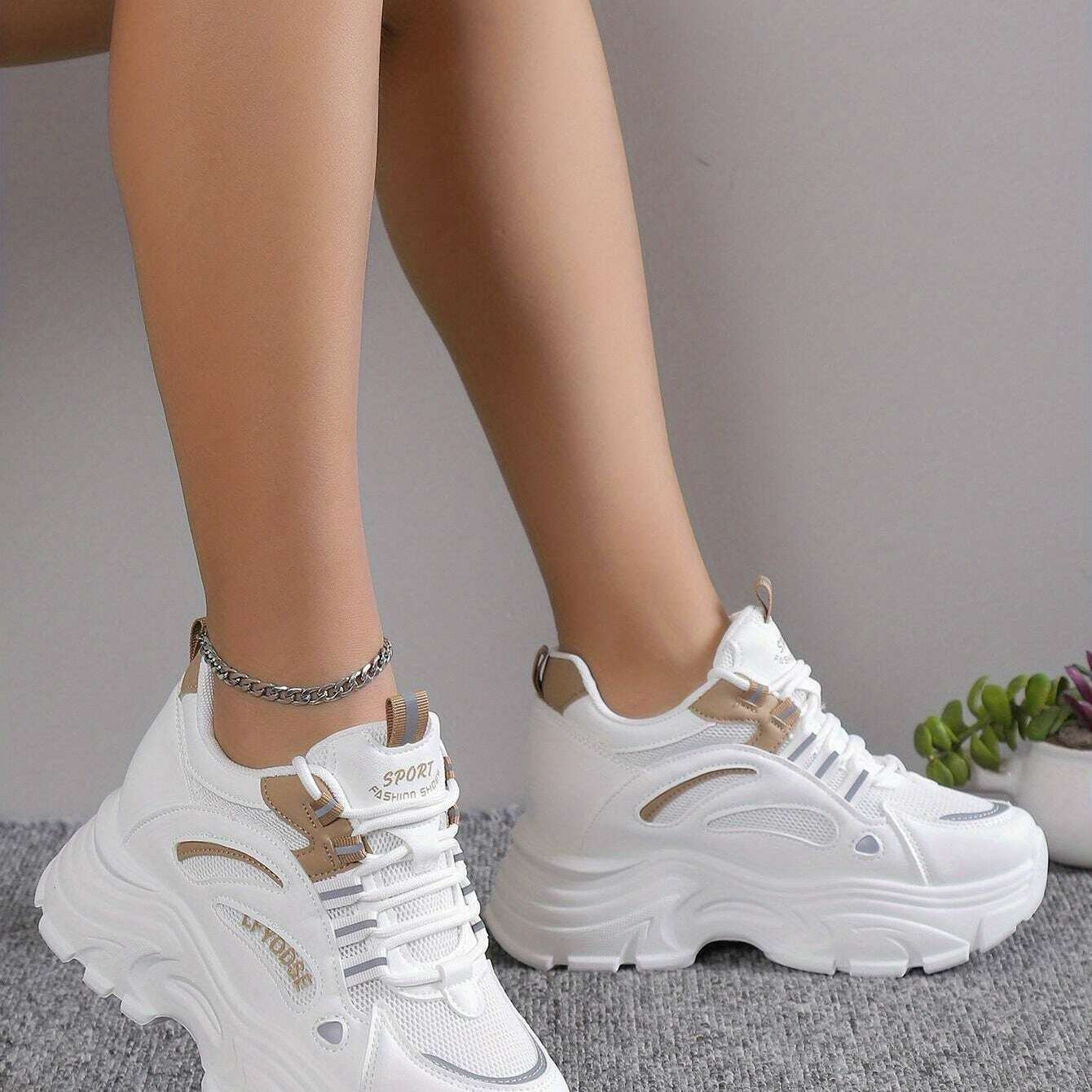 Women's Lightweight Solid Color Mesh Sneakers