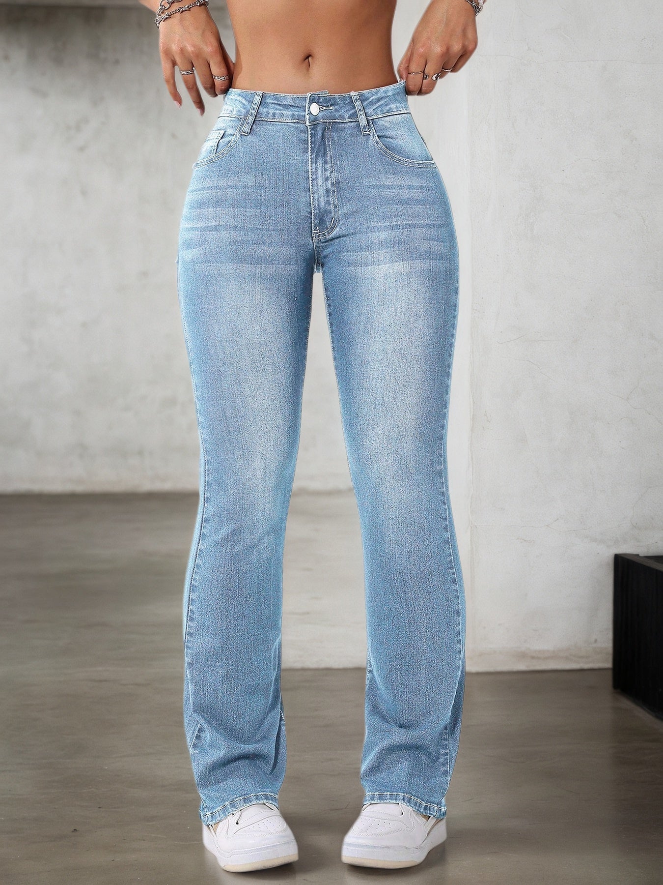 Women'S Stretchy Casual Flare Jeans - Versatile High-Waisted Bell Bottoms with Slash Pockets, Light Wash Blue, Comfortable & Stylish for All Seasons, High Waisted Jeans, Allseason Fashion, Elegant Design, Durable Fabric
