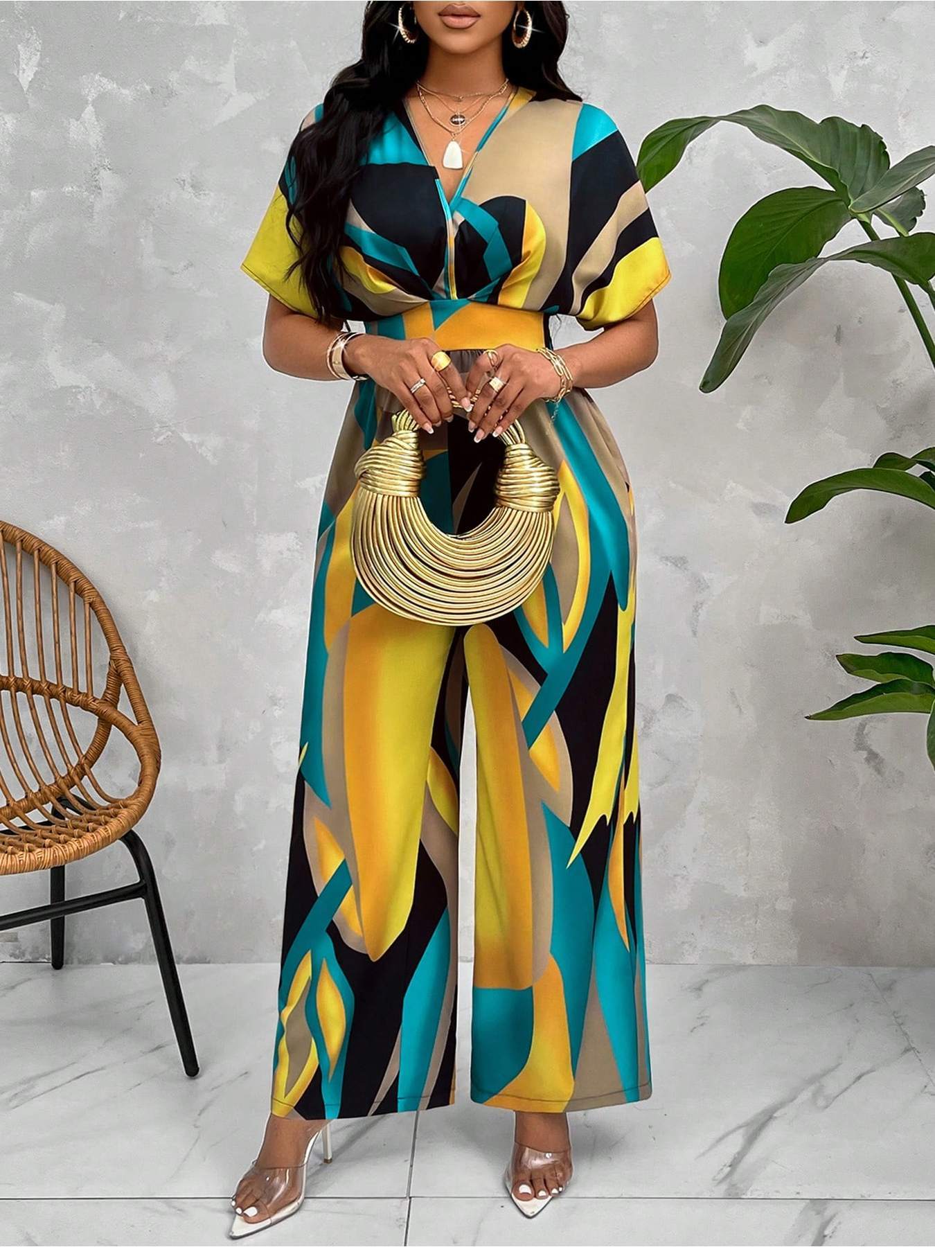 Women's Geometric Print V-Neck Jumpsuit - Short Raglan Sleeves & Smocking Detail, Wide-Leg Long Length, Machine Washable for Spring/Summer/Fall, Resort & Evening Outings, Ladies Rompers And Jumpsuits, Evening Wear, Vneck Styl
