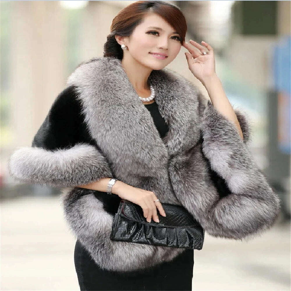 Elegant Faux Fur Bridal Wrap – Perfect for Winter Weddings