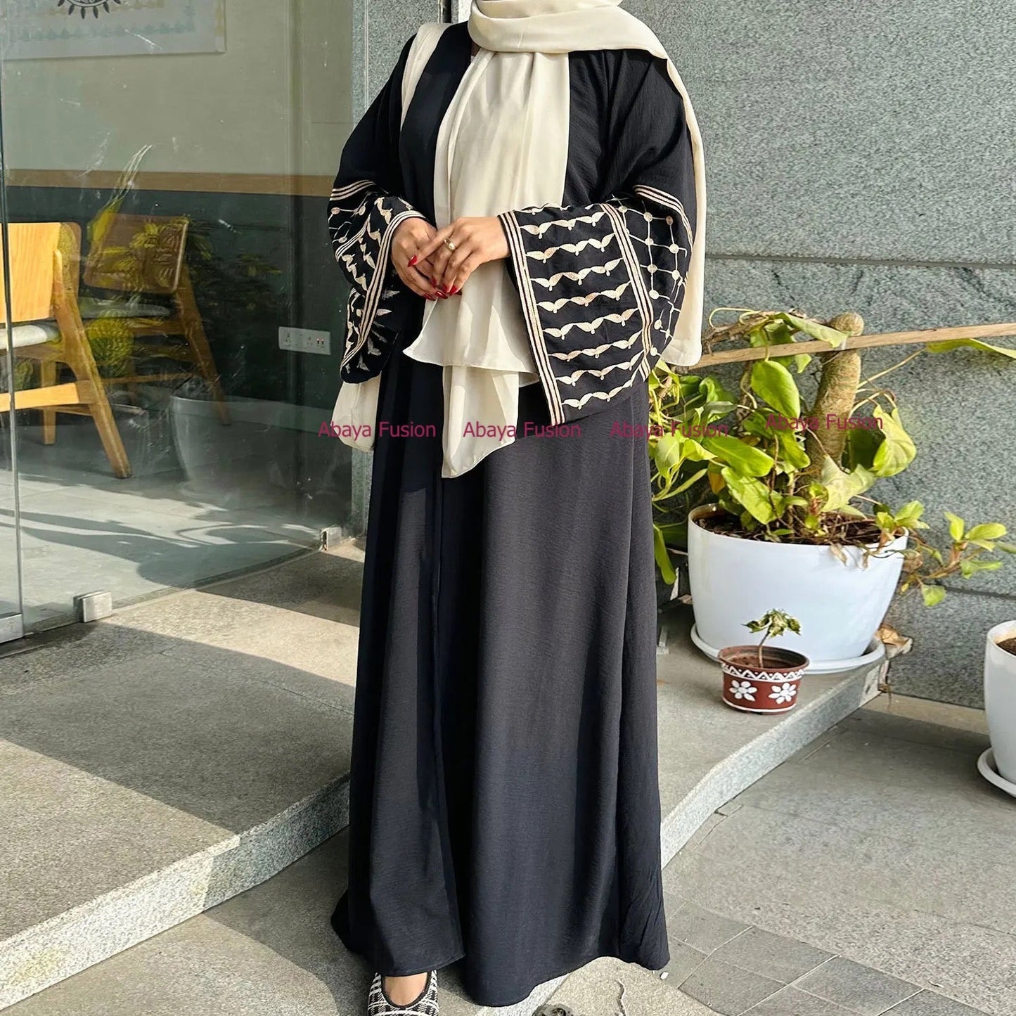 Keffiyeh pattern Dubai Abaya