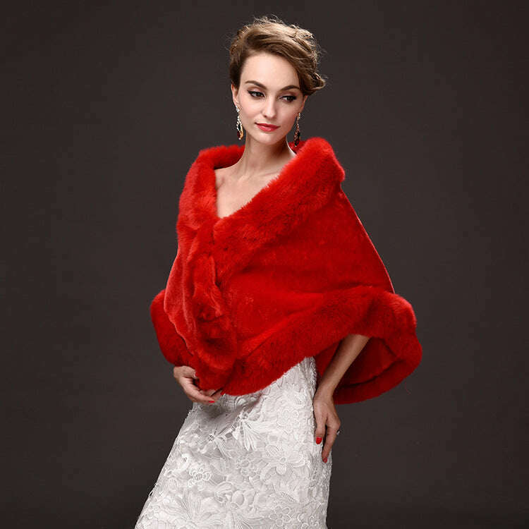 Elegant Faux Fur Bridal Wrap – Perfect for Winter Weddings