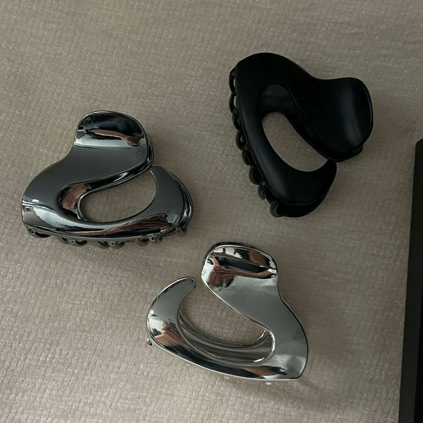 Elegant Hollow Geometric Metal Hair Claw