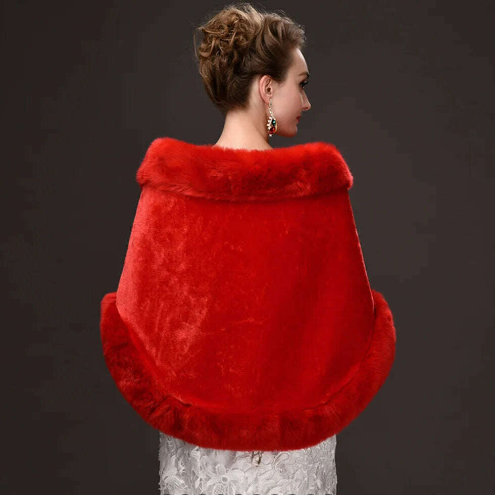 Elegant Faux Fur Bridal Wrap – Perfect for Winter Weddings