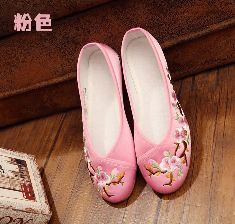 Comemore Embroidered Flats - Stylish & Comfortable