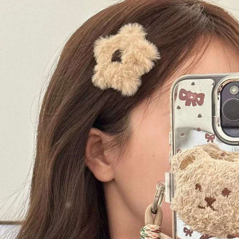 Winter Plush Y2K Star Hair Clips – Fluffy Fashion Hairpins
