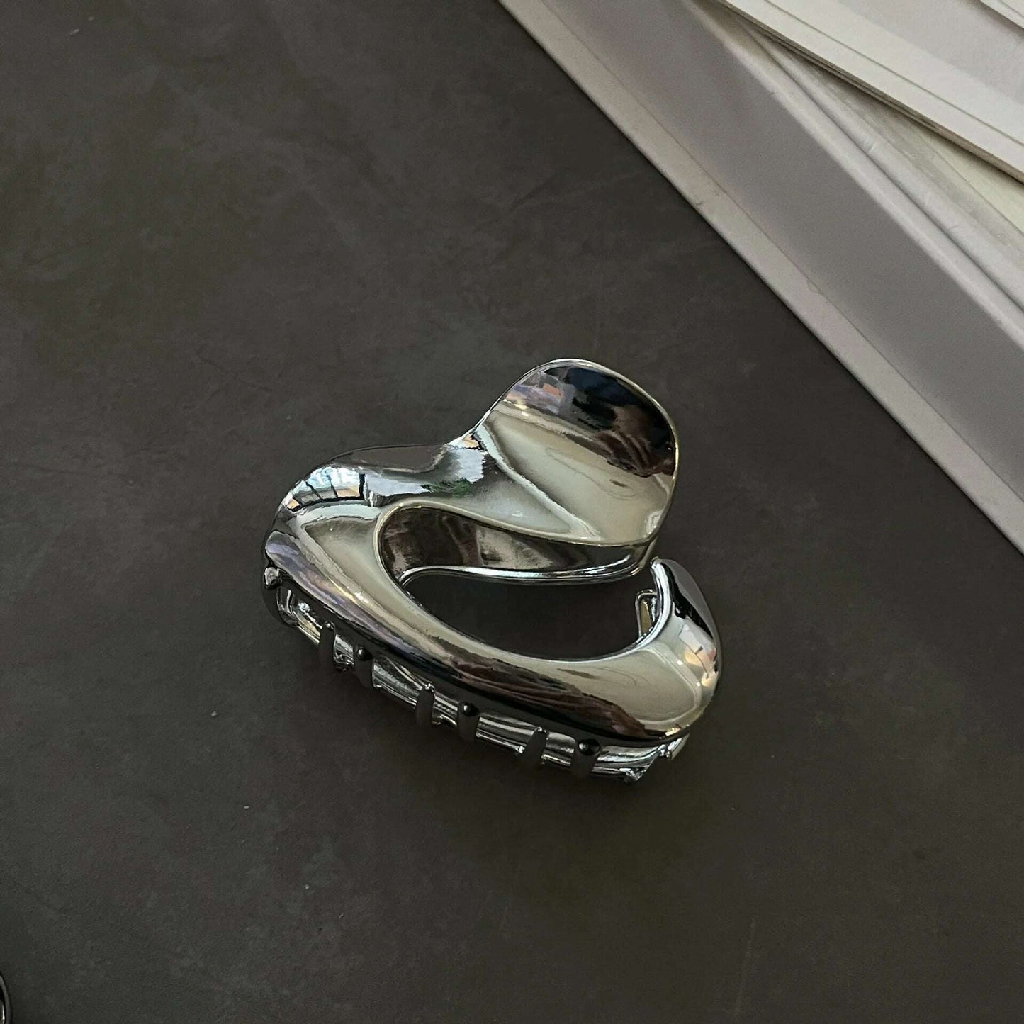 Elegant Hollow Geometric Metal Hair Claw