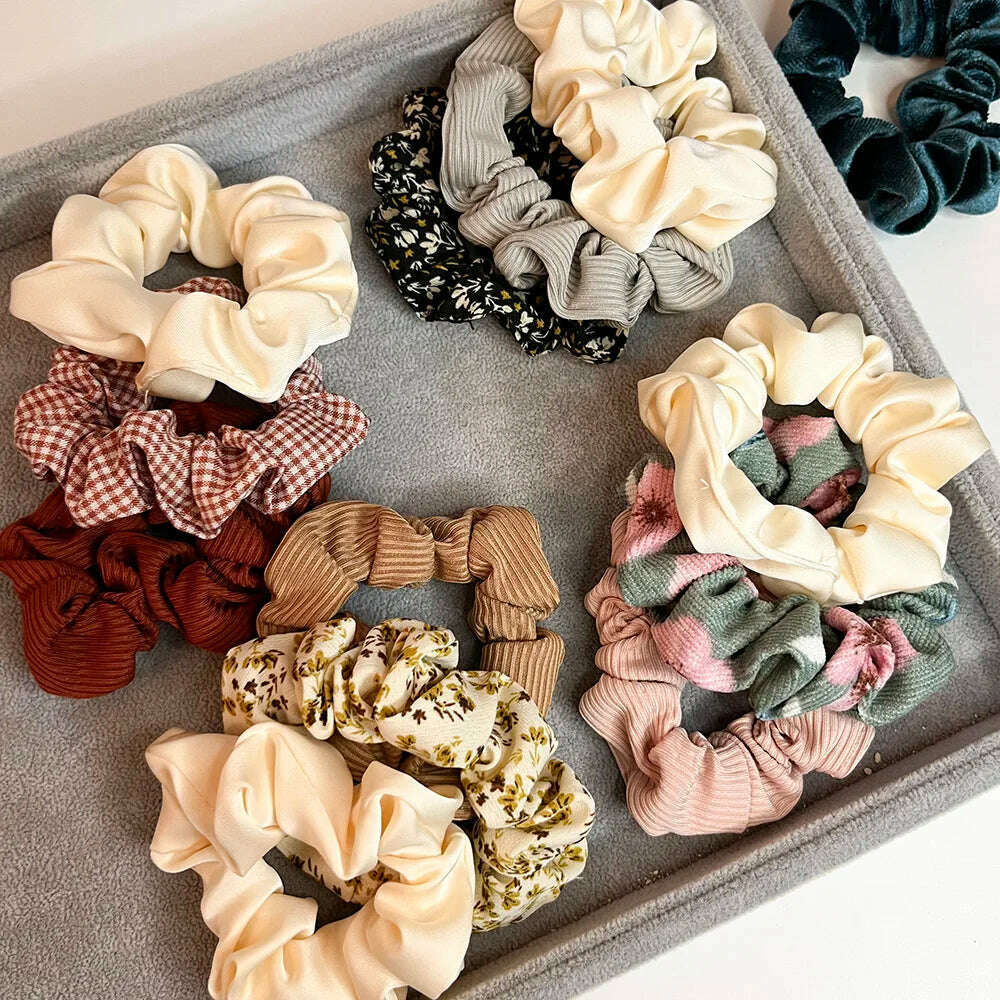 3PCS Corduroy Knitted Scrunchies Set for Women