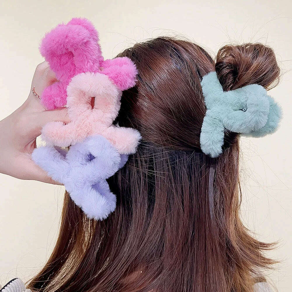 2024 Winter Faux Fur Hair Claw for Women