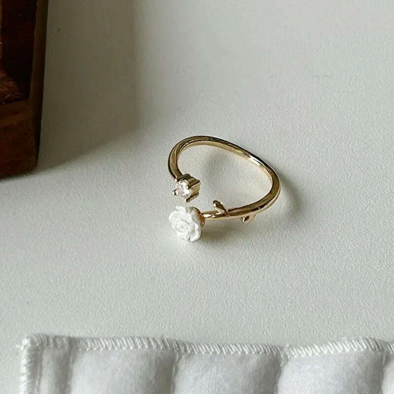 Trend Luxury Rings for Women Gold Plated Stainless Steel Rose Ring Fashion Aesthetic Jewelry Temperament Anillos Mujer