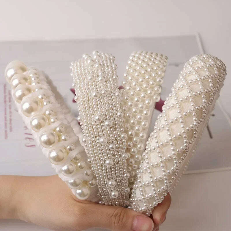Hair Hoop with ABS Pearl Decoration for Women.