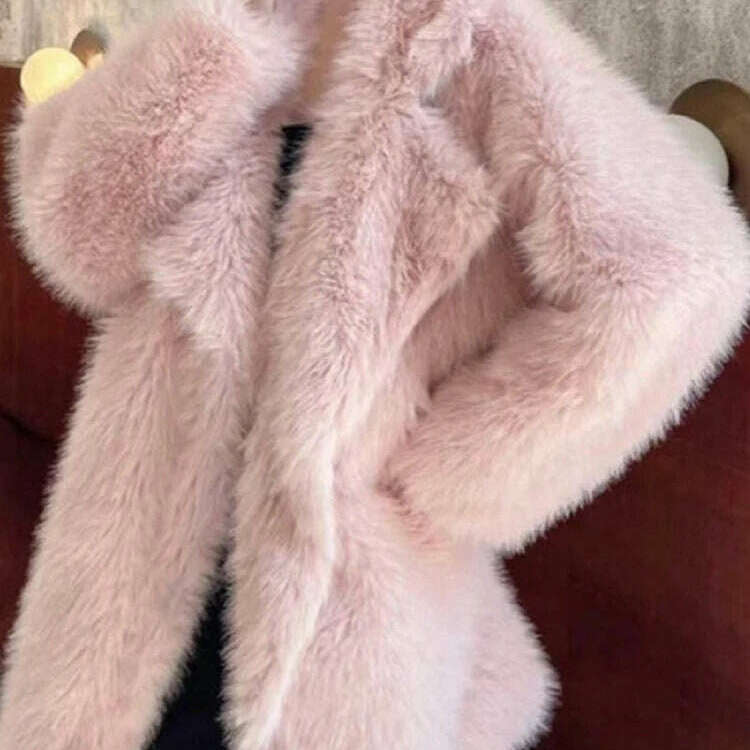 Lautaro Winter Loose Faux Fur Coat for Women – Luxury & Comfort