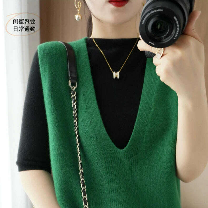 Autumn Knit V-Neck Vest – Loose, Solid, Stylish Layering - D&M Boutique