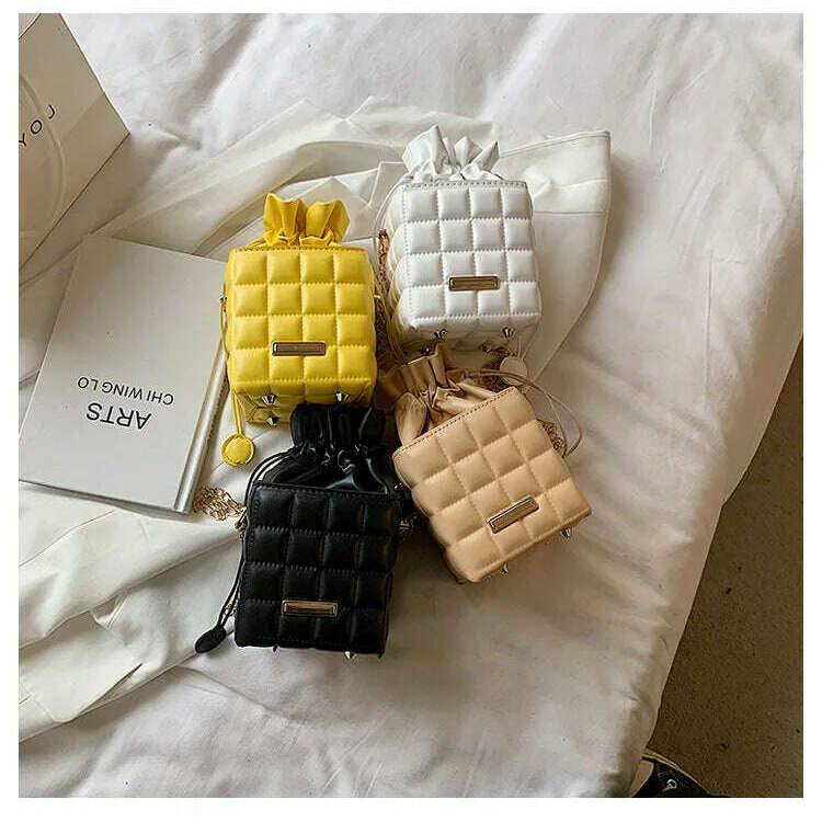 Trendy Checker Drawstring Crossbody Bag with Chain Strap