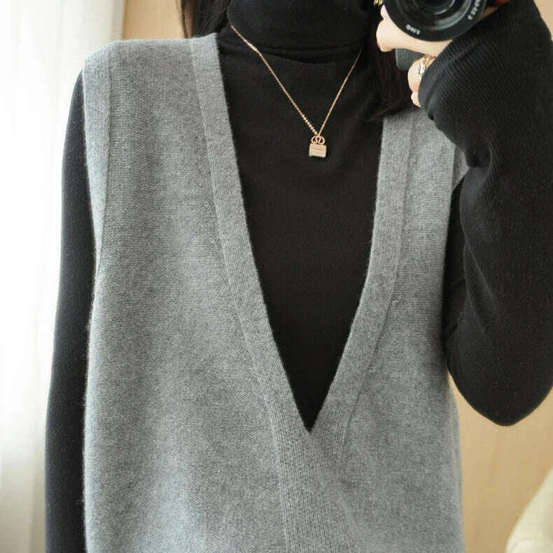 Autumn Knit V-Neck Vest – Loose, Solid, Stylish Layering - D&M Boutique