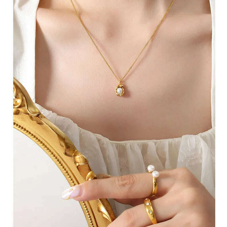Fashion Inlaid Pearls Pendant Necklace for Women Luxury Design Stainless Steel Cuban Chain Wedding Woman Necklaces Jewelry