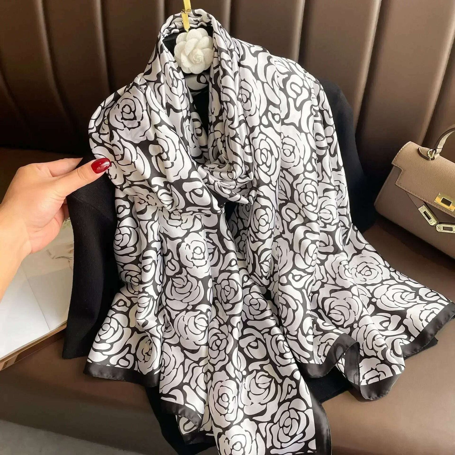 2023 Autumn Winter New Imitated Silk Scarf Women 180*90cm Outdoor Large Size Soft Silky Scarf Beach Long Luxury Scarf Lady Hijab