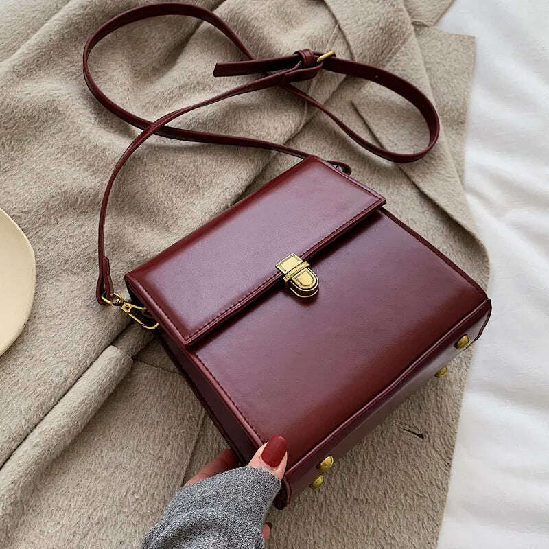 2024 Luxury Leather Woven Handbag with Pearls - New Design