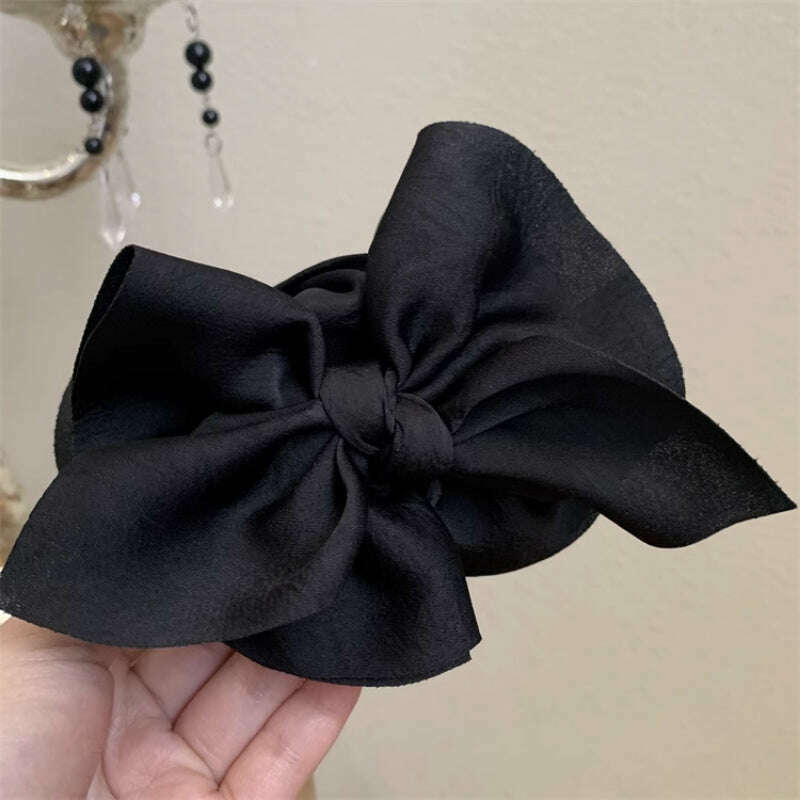 Large Fabric Bow Grasping Clip