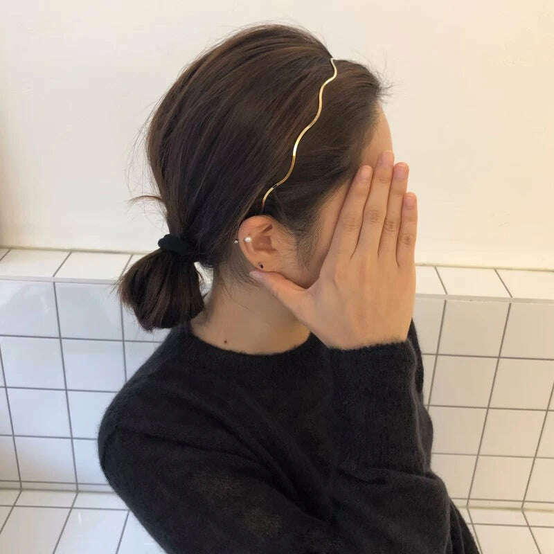 2025 Fashion Women Gold Metal Wave Bending Hairband.