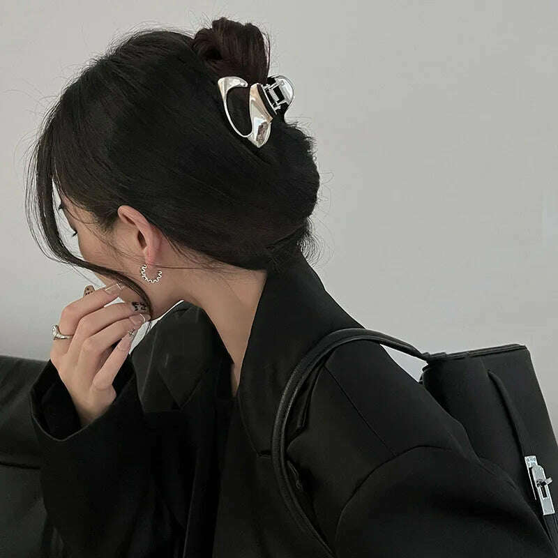 Elegant Hollow Geometric Metal Hair Claw