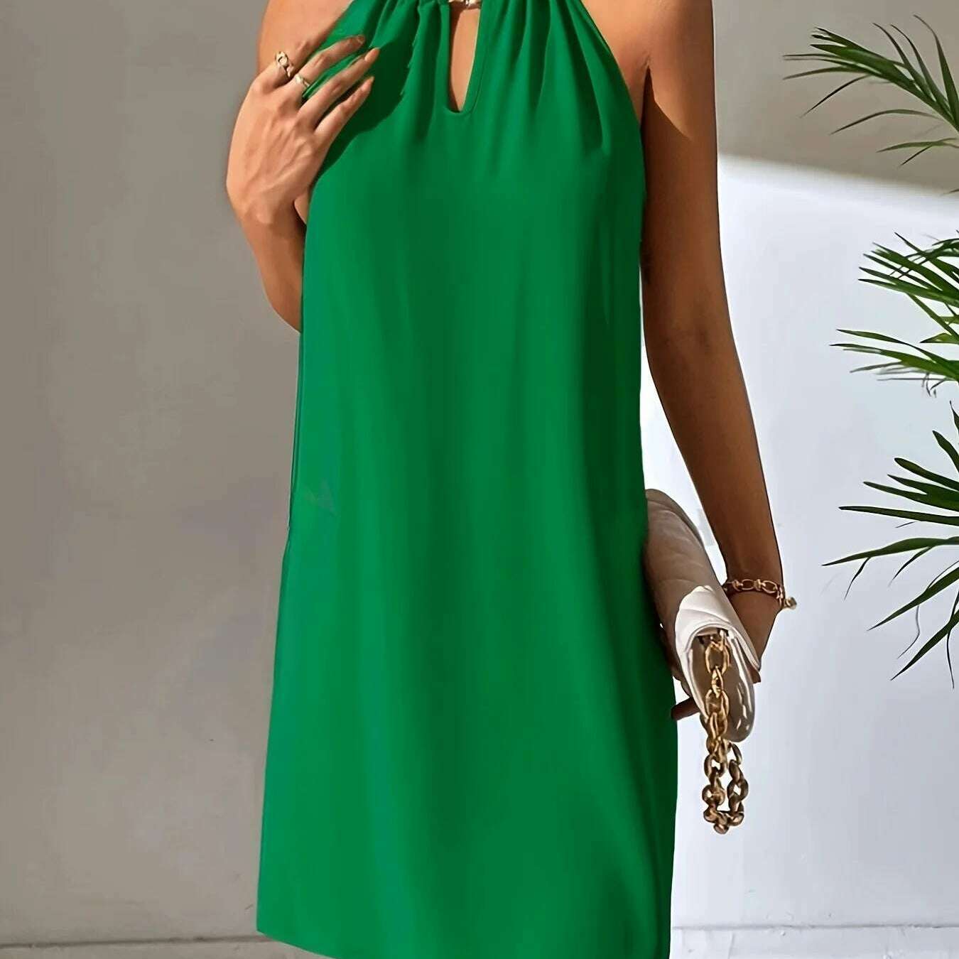 Elegant Green Halter Dress – Sleeveless, Chic Vacation Wear