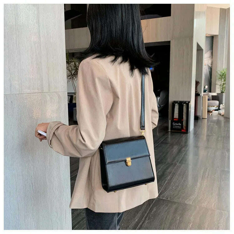 2024 Luxury Leather Woven Handbag with Pearls - New Design