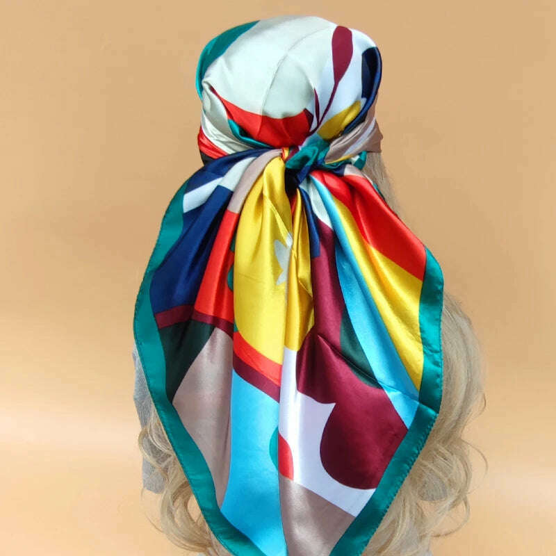 90*90CM Shawls Fashion Beach Sunscreen Silk Scarves 2023 Europe And America Kerchief Popular Print Square Bandannas