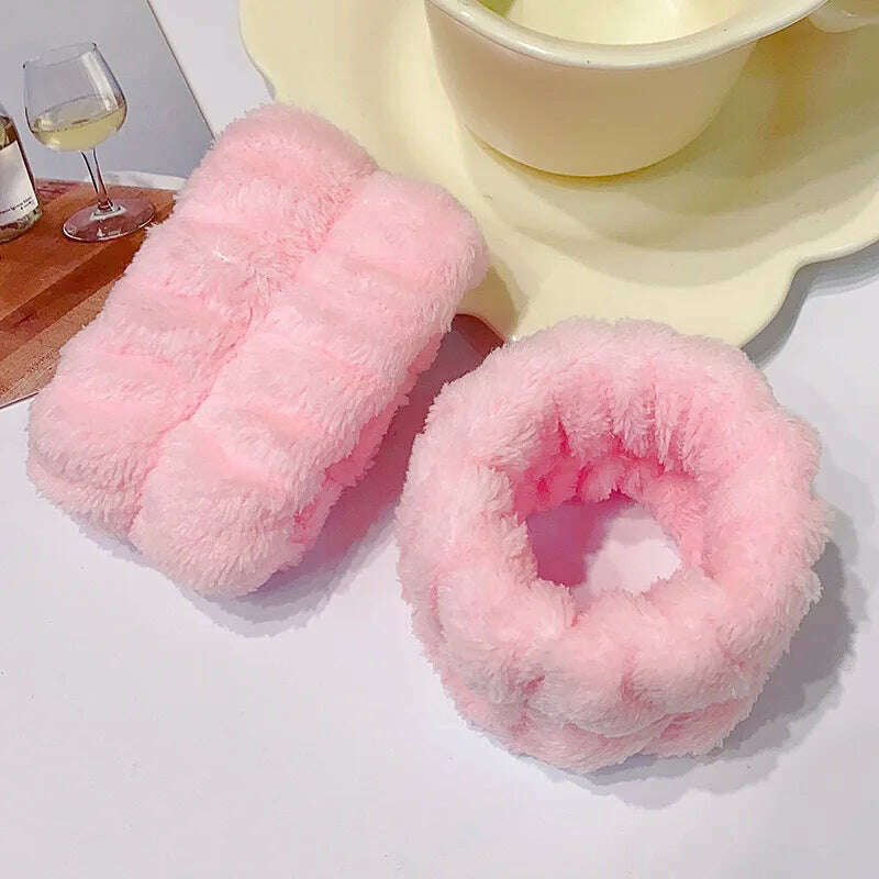 Women’s Microfiber Wrist Washband