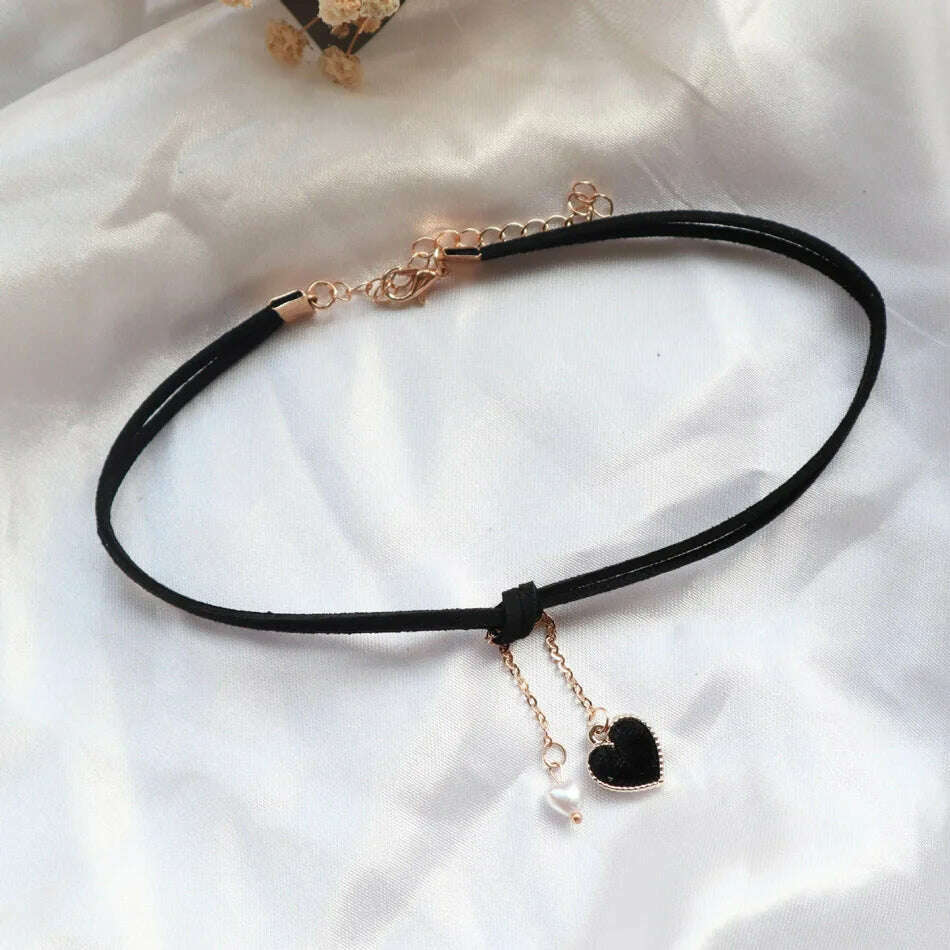 Red & Black Sexy Velvet Heart Choker for Women Neck Clavicle Necklace Lady Jewelry Accessories Girl Gift Lace Gothic