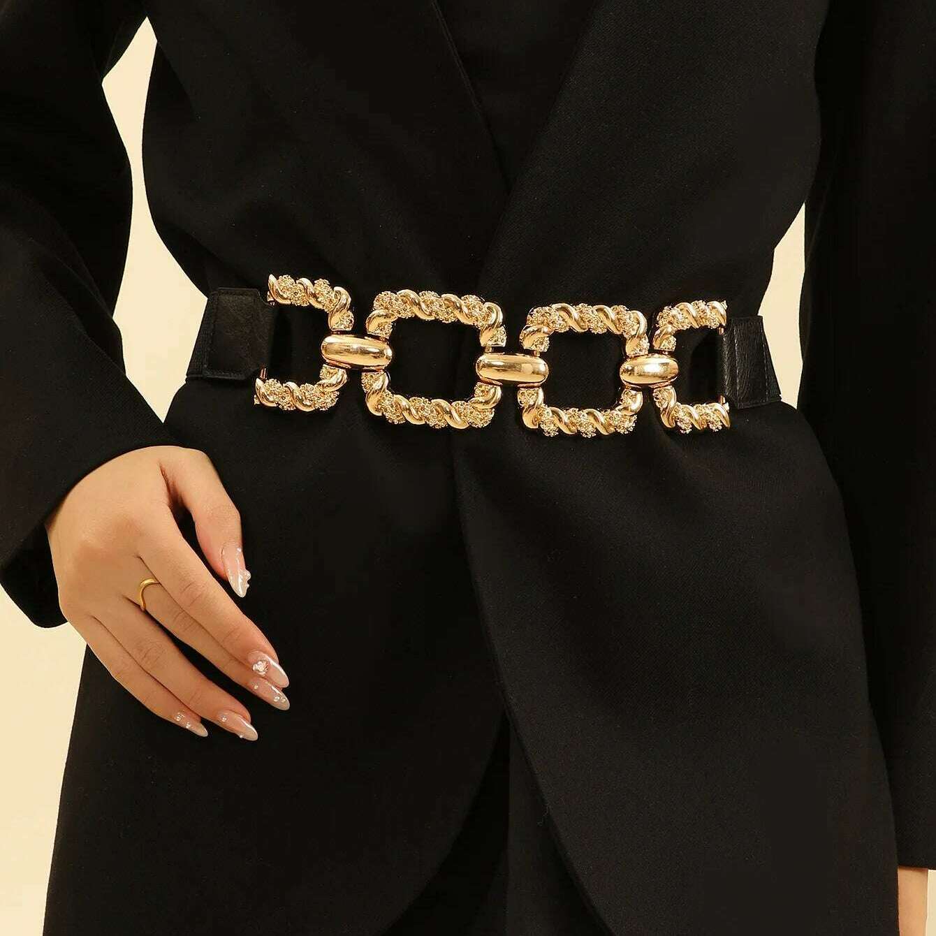 Fashion Metal Thick Chain Belt for Women – Gold Buckle