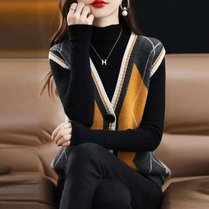 2024 Women's Casual Korean Style Knitted Cardigan Vest - D&M Boutique