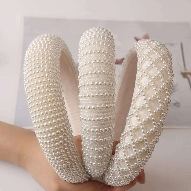 Hair Hoop with ABS Pearl Decoration for Women.