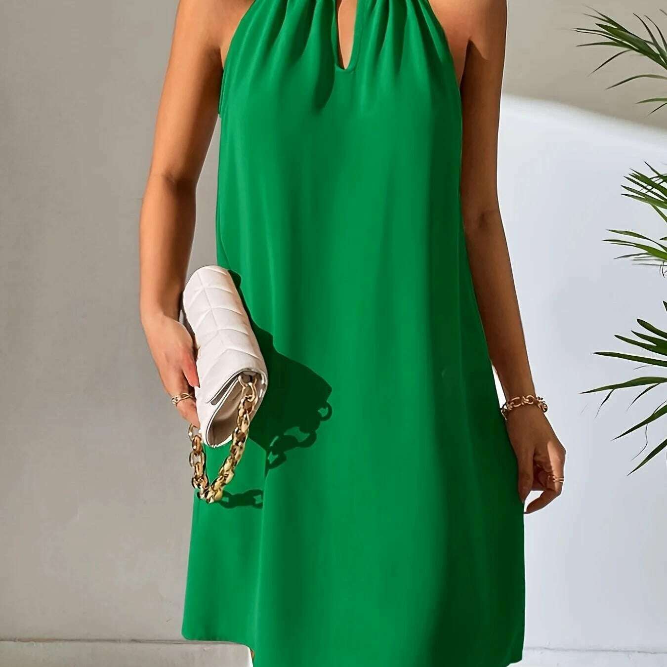 Elegant Green Halter Dress – Sleeveless, Chic Vacation Wear