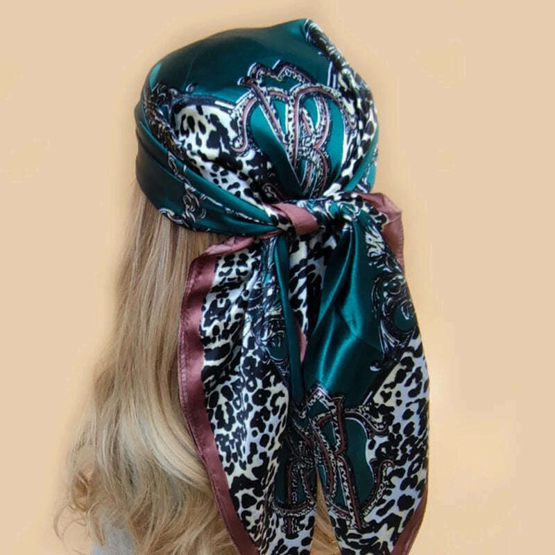 90*90CM Shawls Fashion Beach Sunscreen Silk Scarves 2023 Europe And America Kerchief Popular Print Square Bandannas