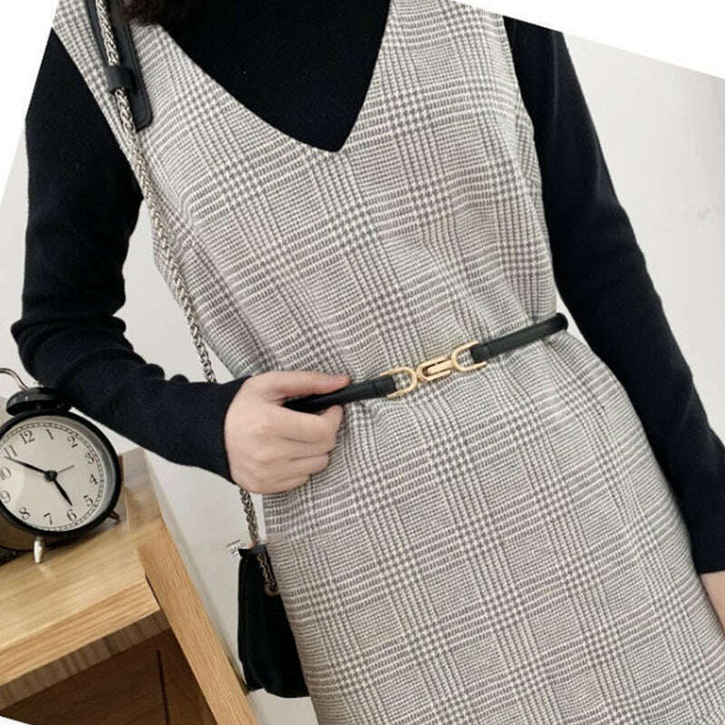 New Fashion Leather Thin Belt for Women with Metal Buckle