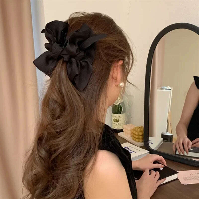 Large Fabric Bow Grasping Clip