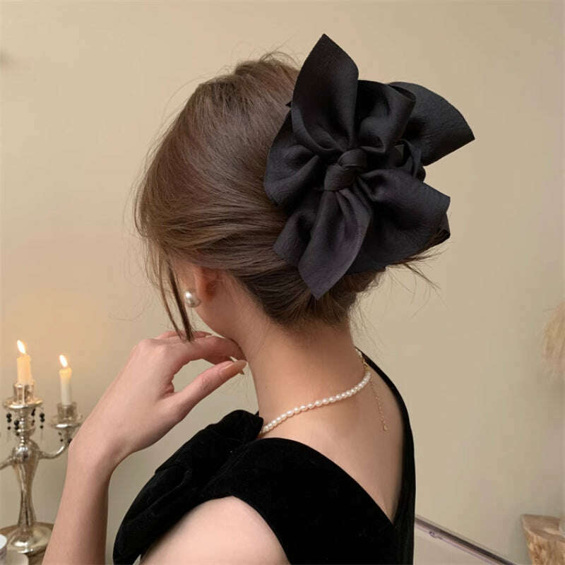 Large Fabric Bow Grasping Clip