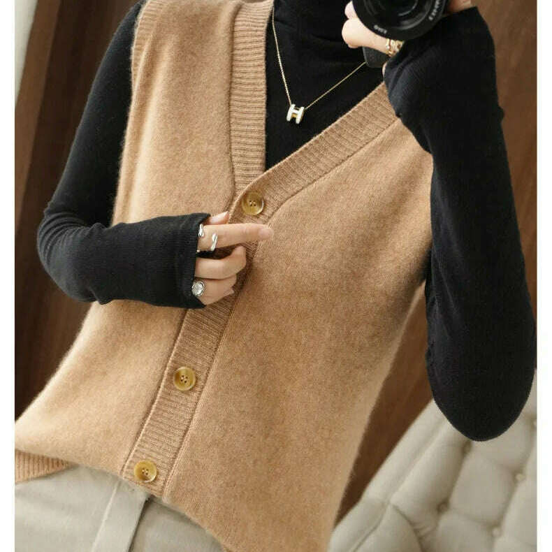 2024 Women's Cashmere Sleeveless Sweater Vest - D&M Boutique
